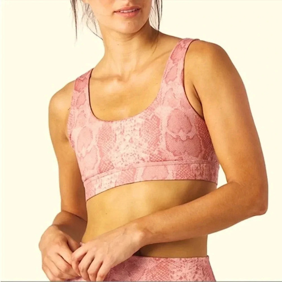 Glyder Spendid sports bra in lavender snake - Picture 5 of 10